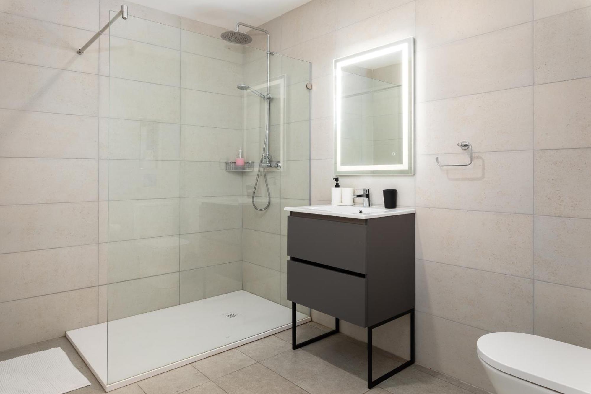 Large With Private Garden Apartament Marsaskala